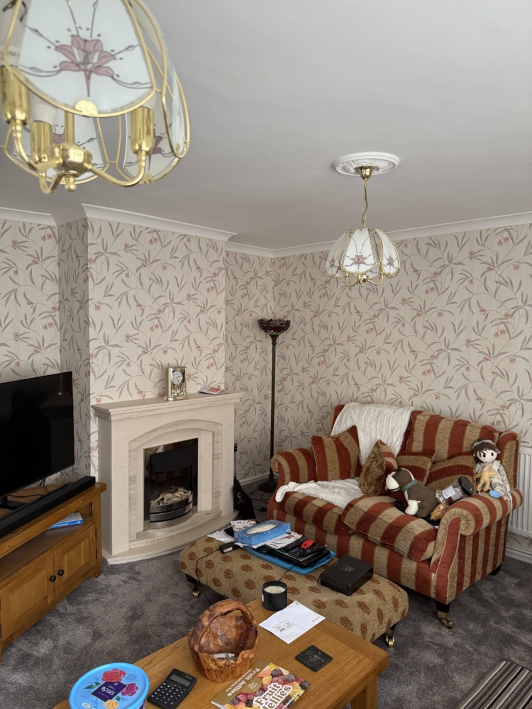 Professional Wallpaper Installation With Precision