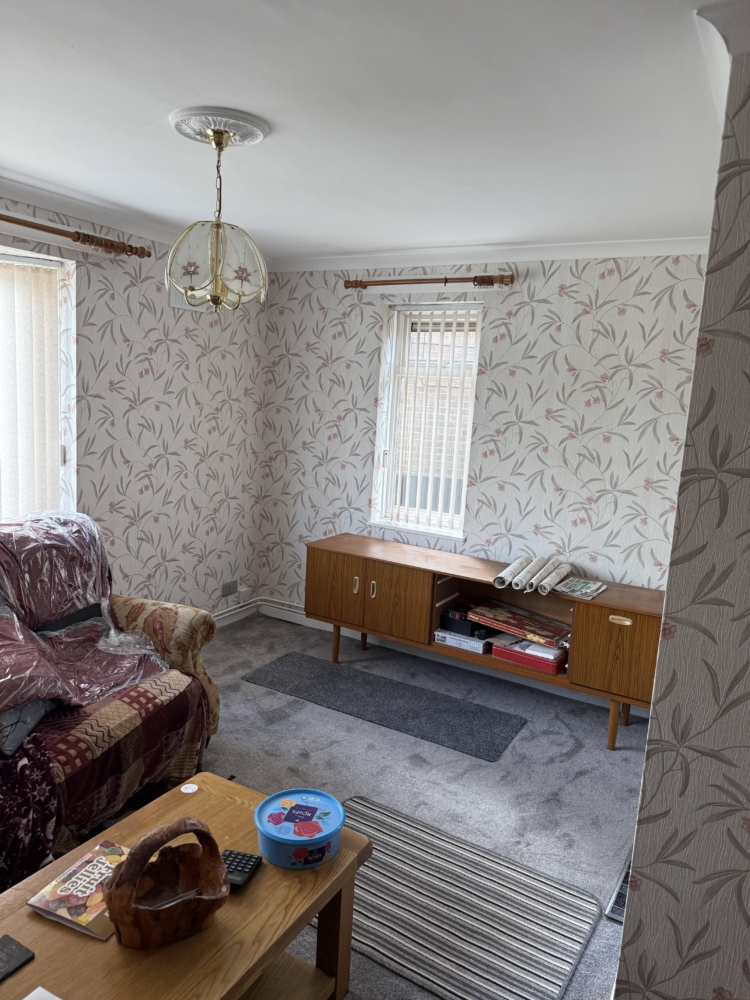Professional Wallpaper Installation With Precision